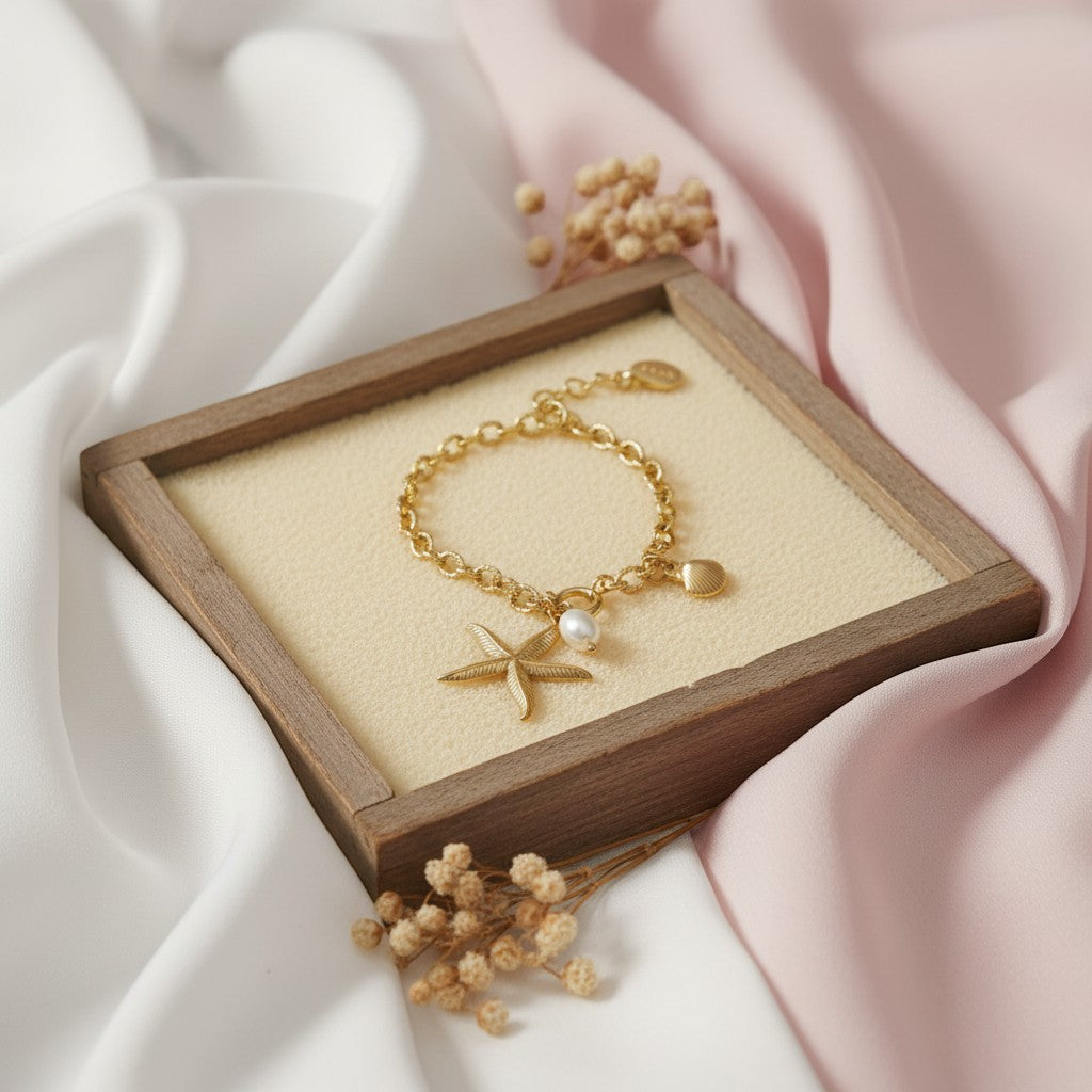 Sara star charm bracelet