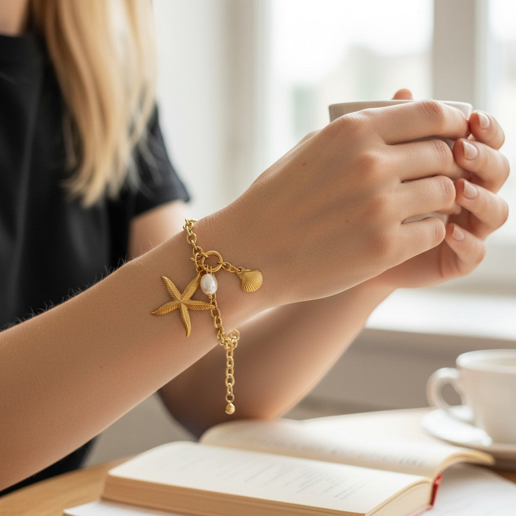 Sara star charm bracelet