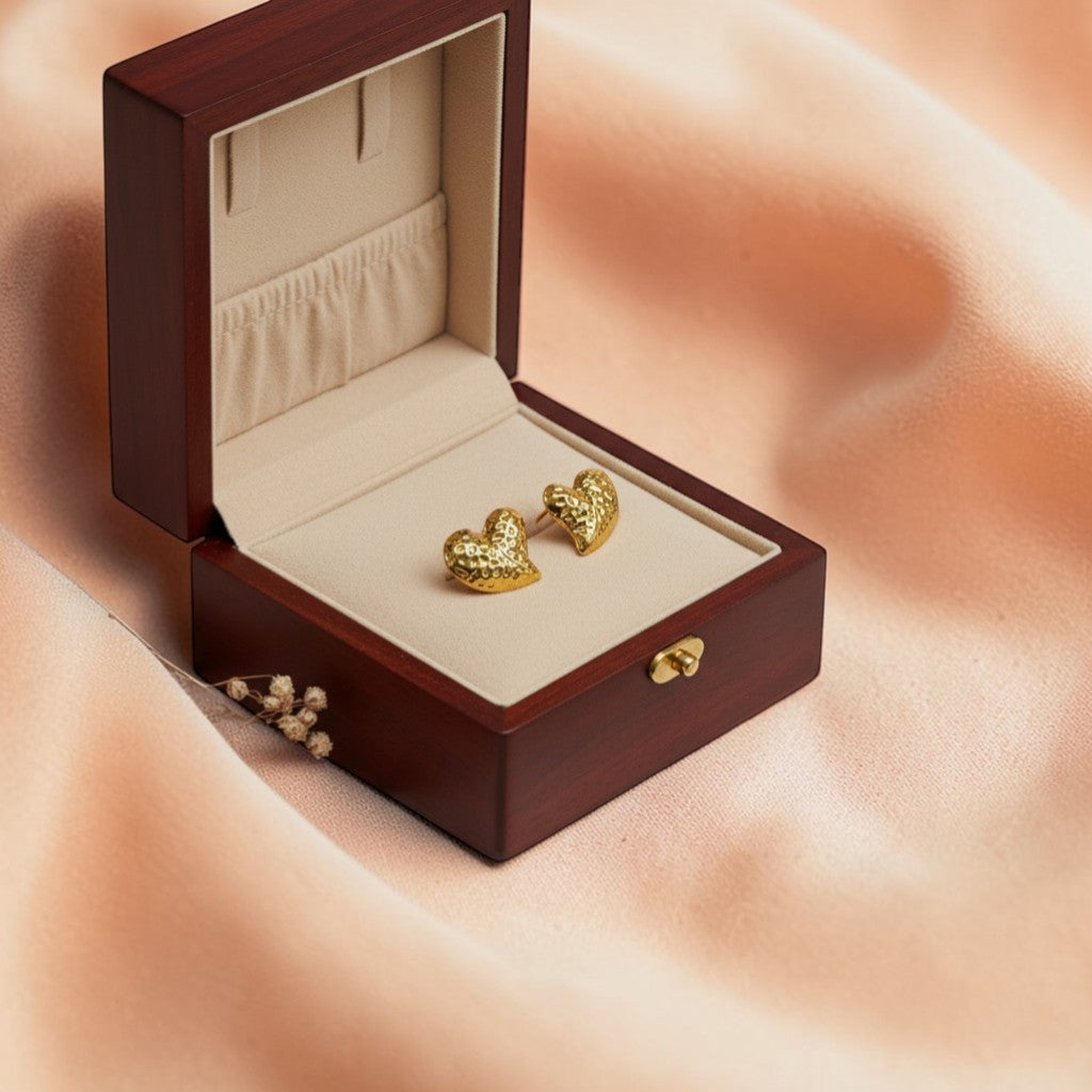 Sara heart earring